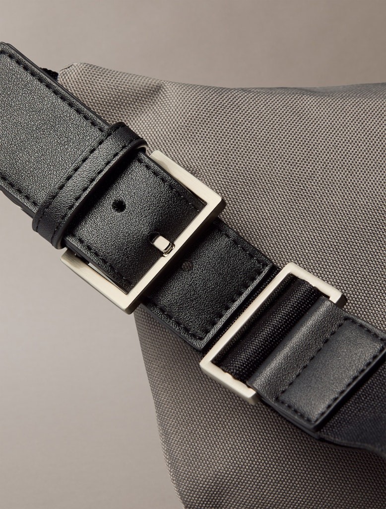 Calvin Klein Erkek Gri Bel Çanta