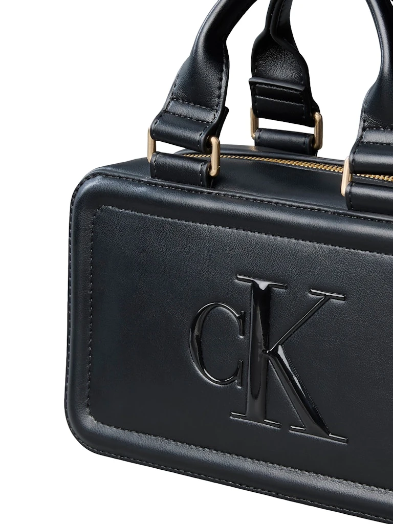 Calvin Klein Kadın Siyah Çapraz Omuz Çantası