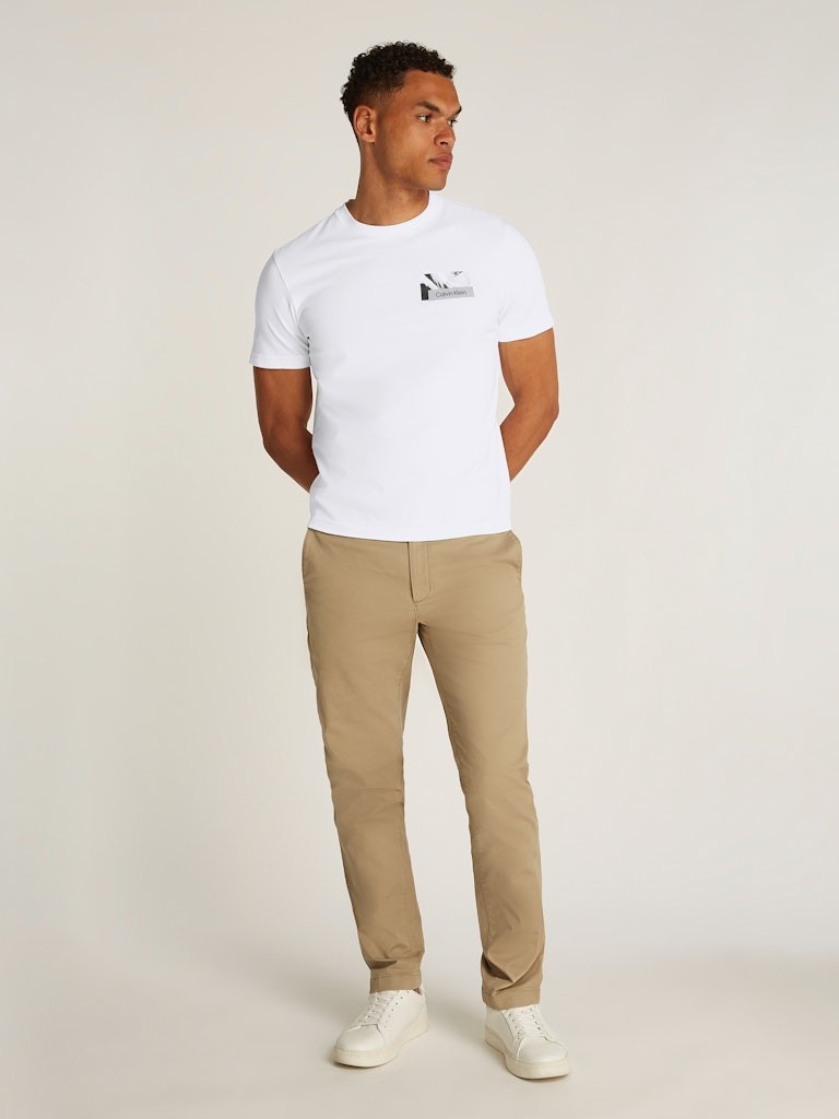 Calvin Klein Erkek Arkası Logo Baskılı Yuvarlak Yaka Dar Kalıp Beyaz T-Shirt - K10K113799YAF