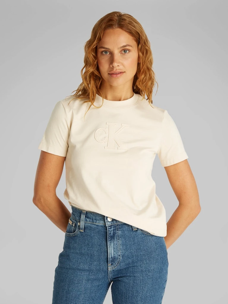 Calvin Klein Rejeneratif Pamuk Bej Kadın Kısa Kollu T-Shirt