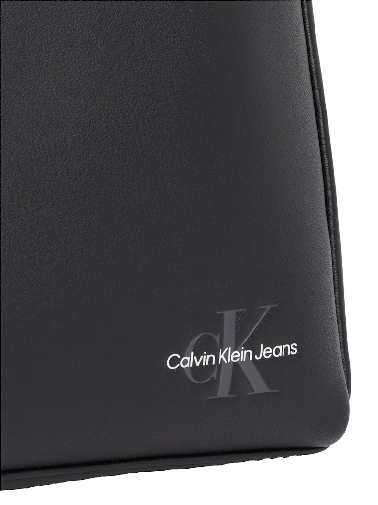 Calvin Klein Siyah Erkek Çapraz Çanta - LV04G3014GUB1