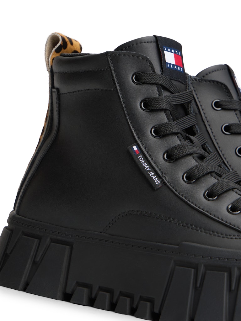 Tommy Hilfiger Kadın Siyah  Yüksek Taban Yarım Boğazlı Sneakers