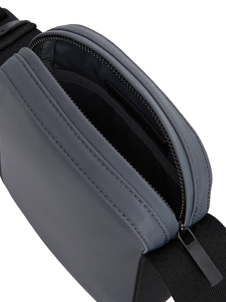 Calvin Klein Mavi Erkek Çapraz Çanta - K50K512886CKP