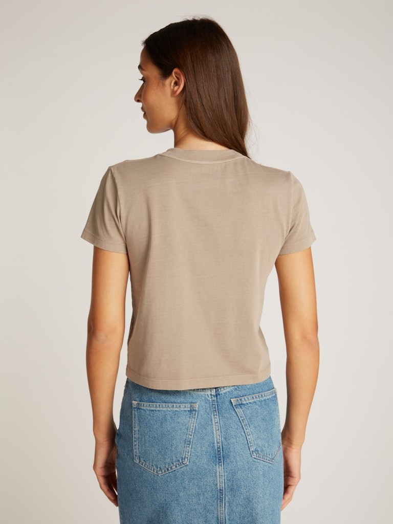 Calvin Klein Rejeneratif Pamuk Vizon Kadın Kısa Kollu T-Shirt