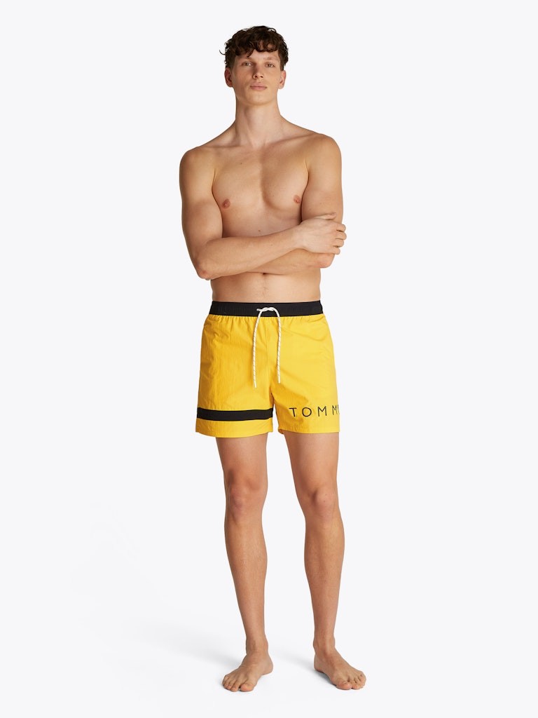 Tommy Hilfiger Sarı Erkek Deniz Şortu - UM0UM03541ZGY