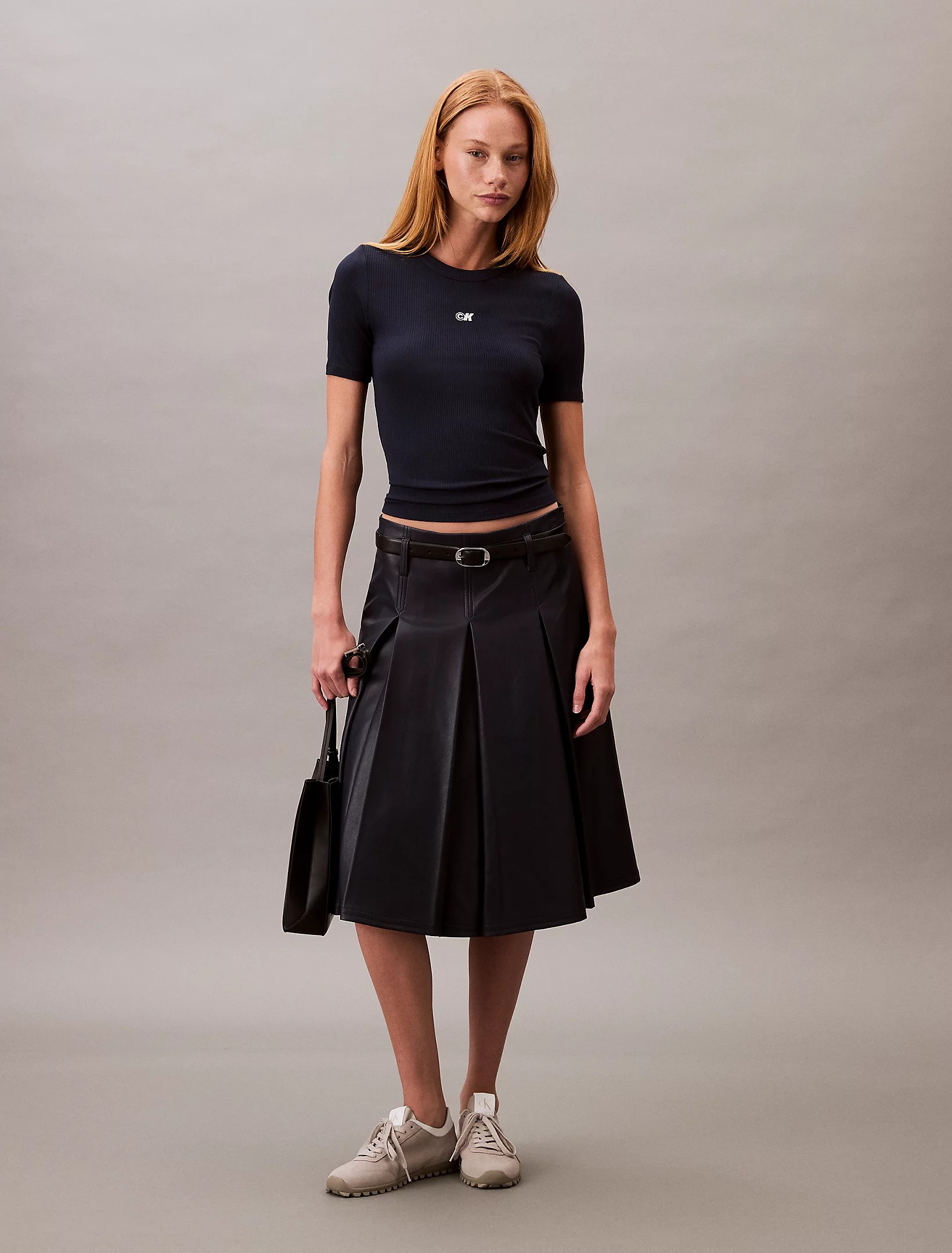 Calvin Klein Kadın Lacivert O Yaka T Shirt