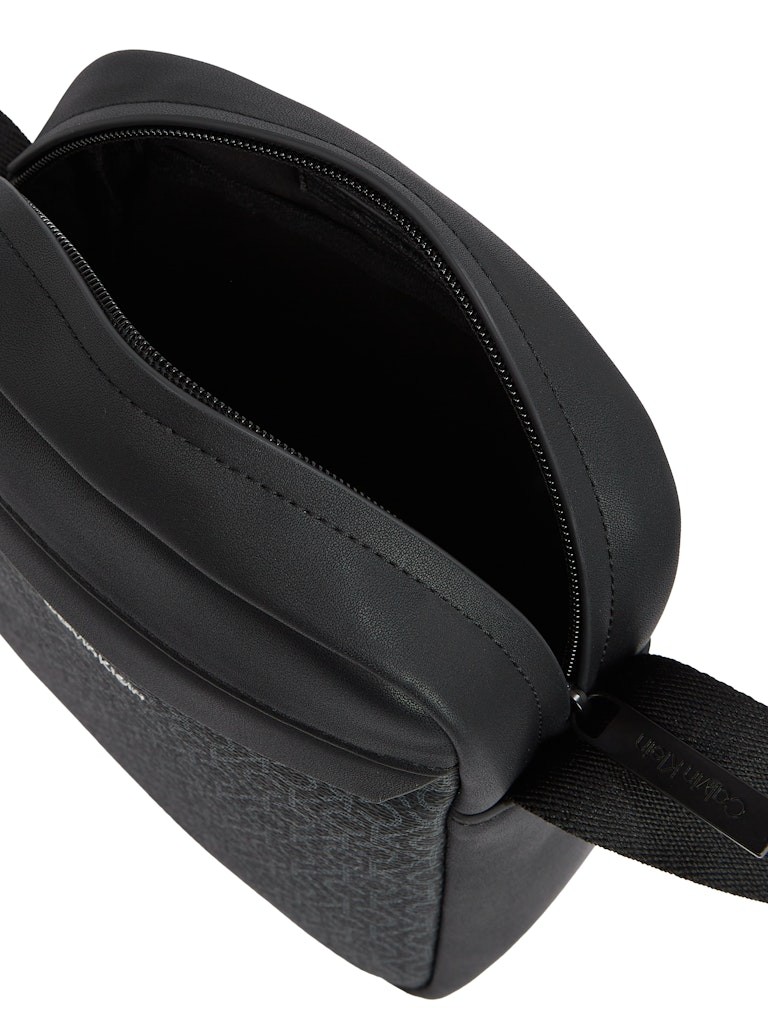 Calvin Klein Siyah Erkek Çapraz Çanta - K50K5129090GJ