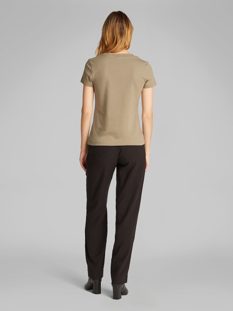 Calvin Klein Rejeneratif Pamuk Vizon Kadın Kısa Kollu T-Shirt - J20J223563PFW