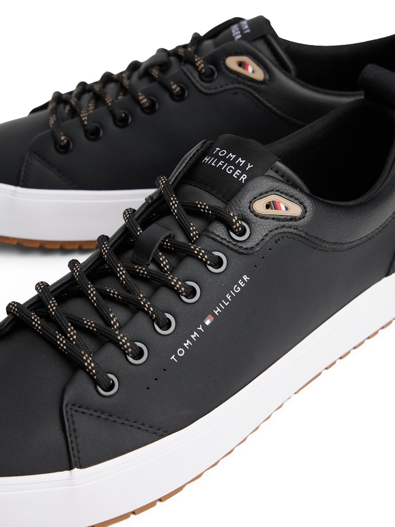 Tommy Hilfiger Erkek Siyah Kısa Taban Sneakers