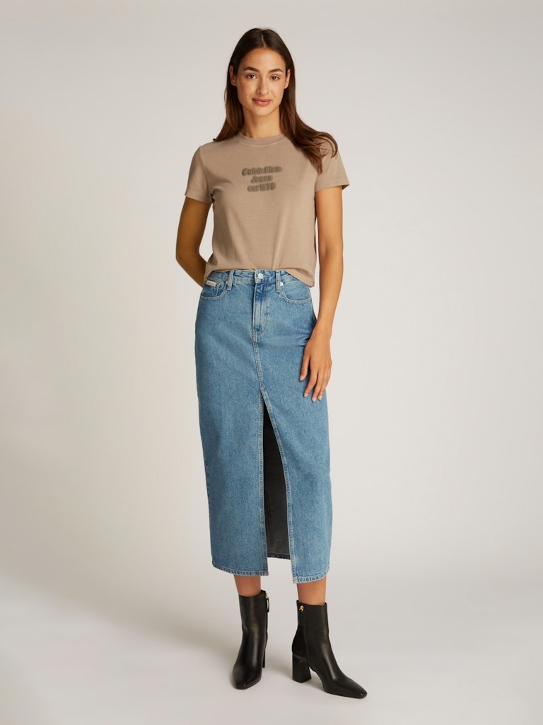 Calvin Klein Rejeneratif Pamuk Vizon Kadın Kısa Kollu T-Shirt