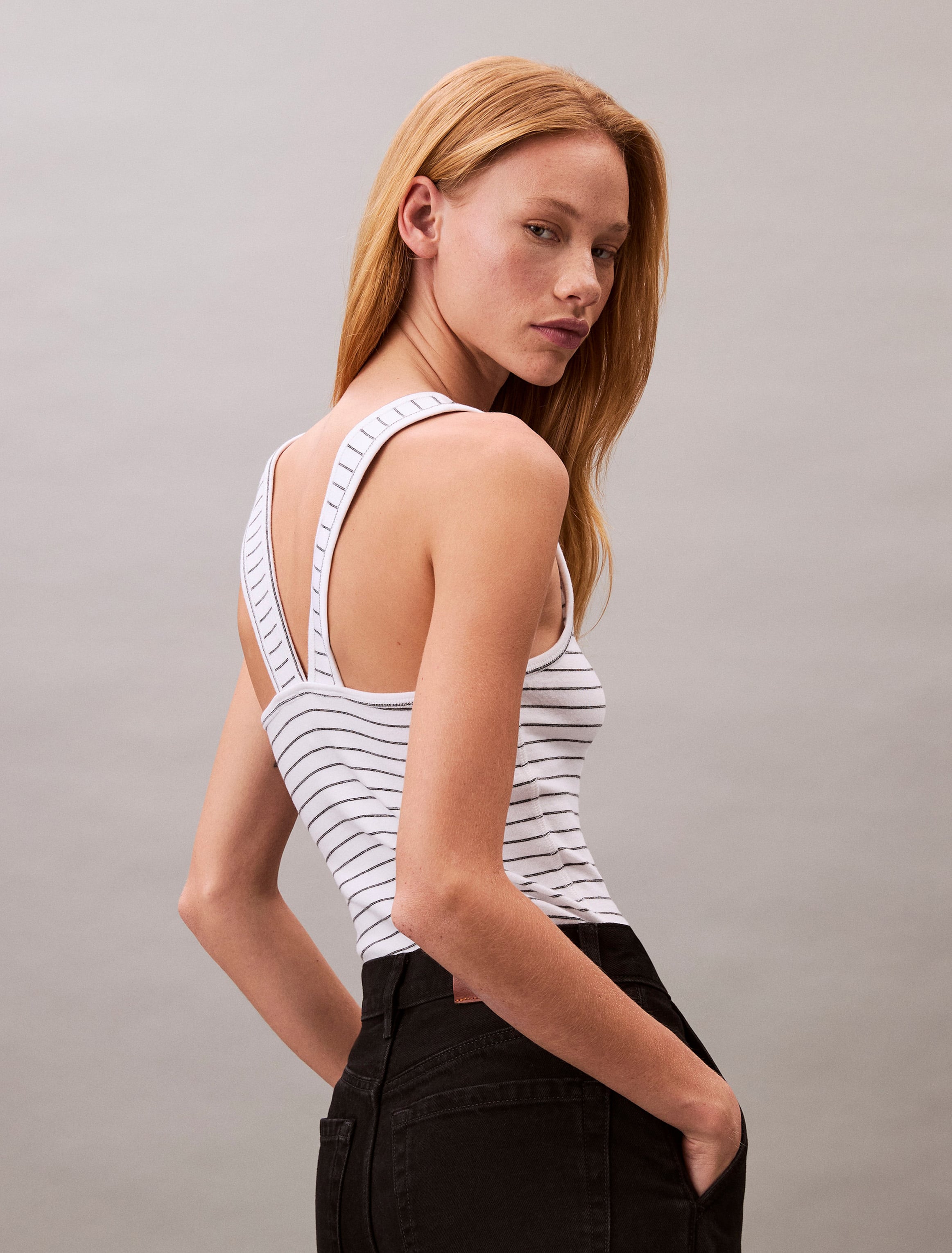 Calvin Klein Kadın O Yaka Boxy Beyaz T Shirt