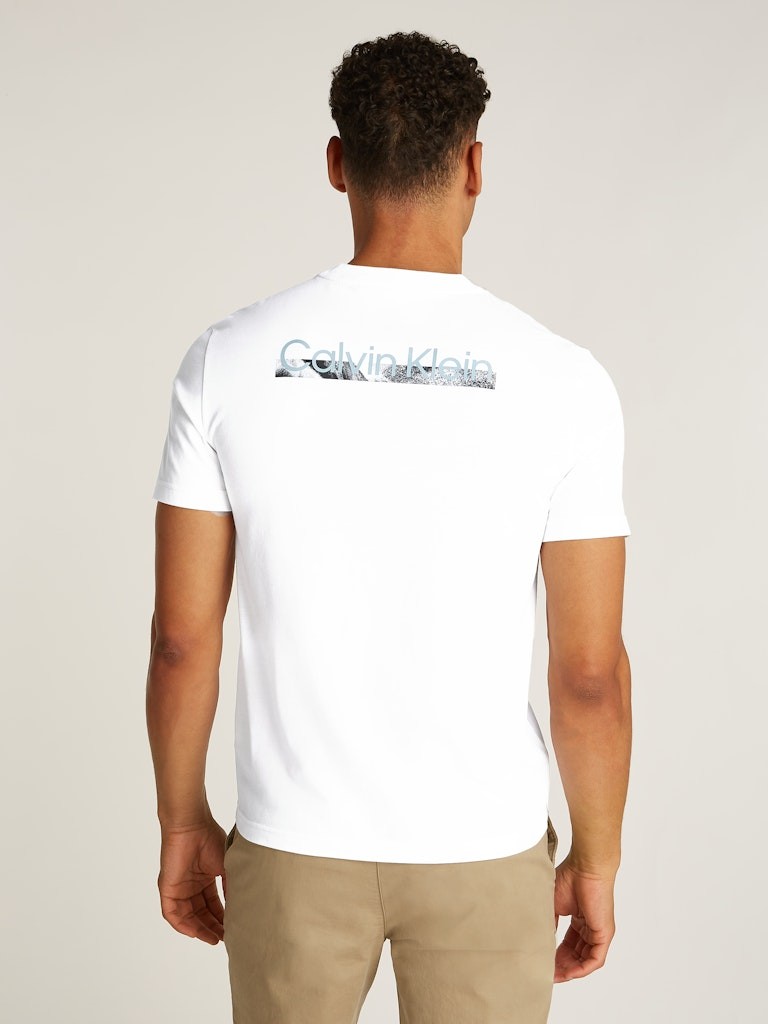 Calvin Klein Erkek Arkası Logo Baskılı Yuvarlak Yaka Dar Kalıp Beyaz T-Shirt - K10K113799YAF