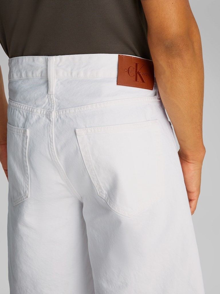 Calvin Klein Denim Beyaz Erkek 5 Cep Şort - J30J3272241AA