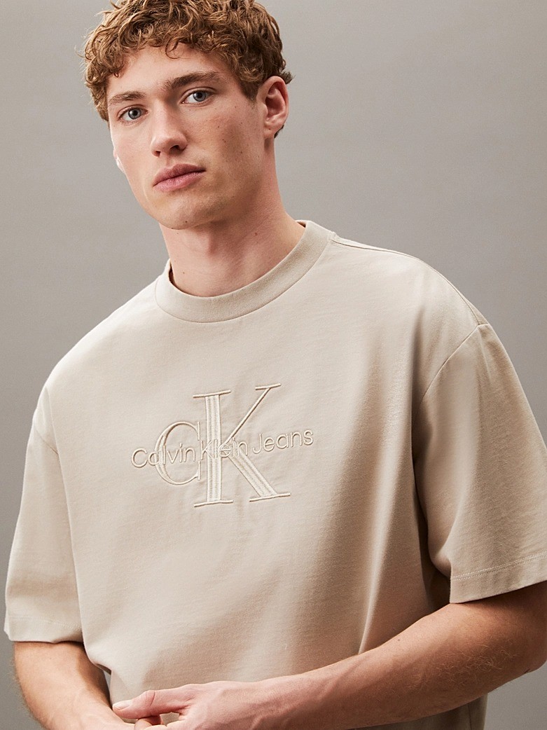 Calvin Klein Rejeneratif Pamuk Vizon Erkek Kısa Kollu T-Shirt - LV04RB295GPAH