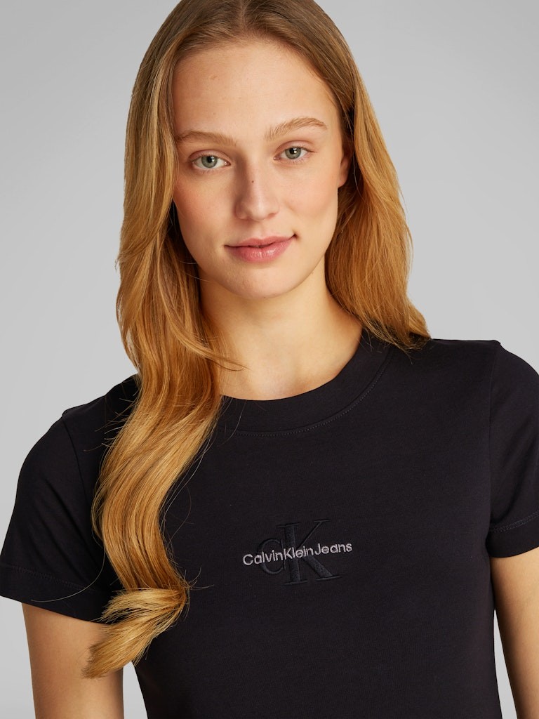 Calvin Klein Rejeneratif Pamuk Siyah Kadın Kısa Kollu T-Shirt - J20J223563BEH