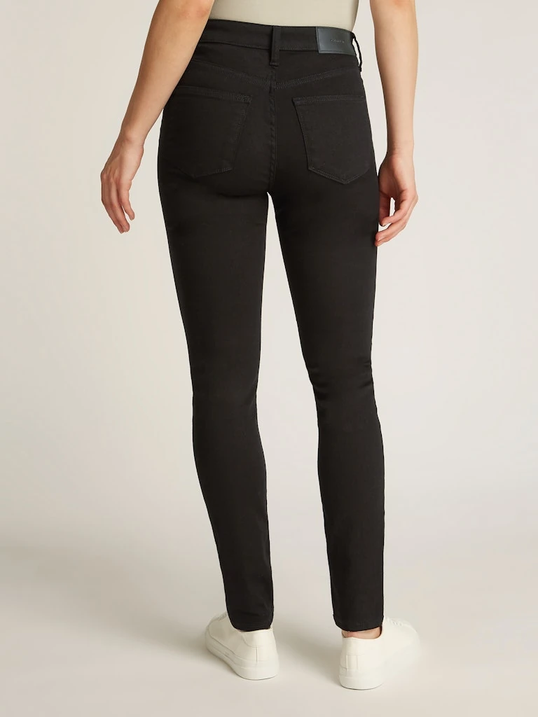 Calvin Klein Kadın Siyah Slim Jean Pantolon