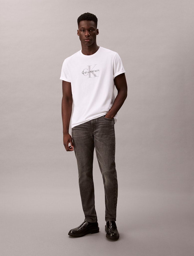 Calvin Klein Erkek Gri Dar Kesim Taper Jean Pantolon
