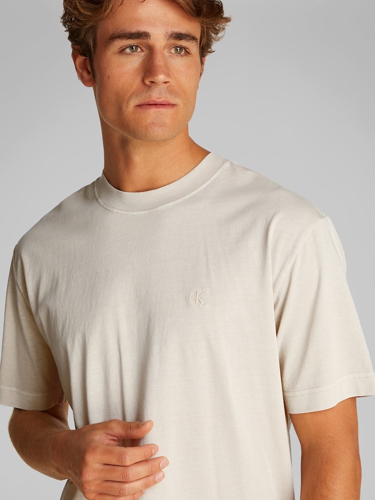 Calvin Klein Rejeneratif Pamuk Gri Erkek Kısa Kollu T-Shirt - J30J327488PDV