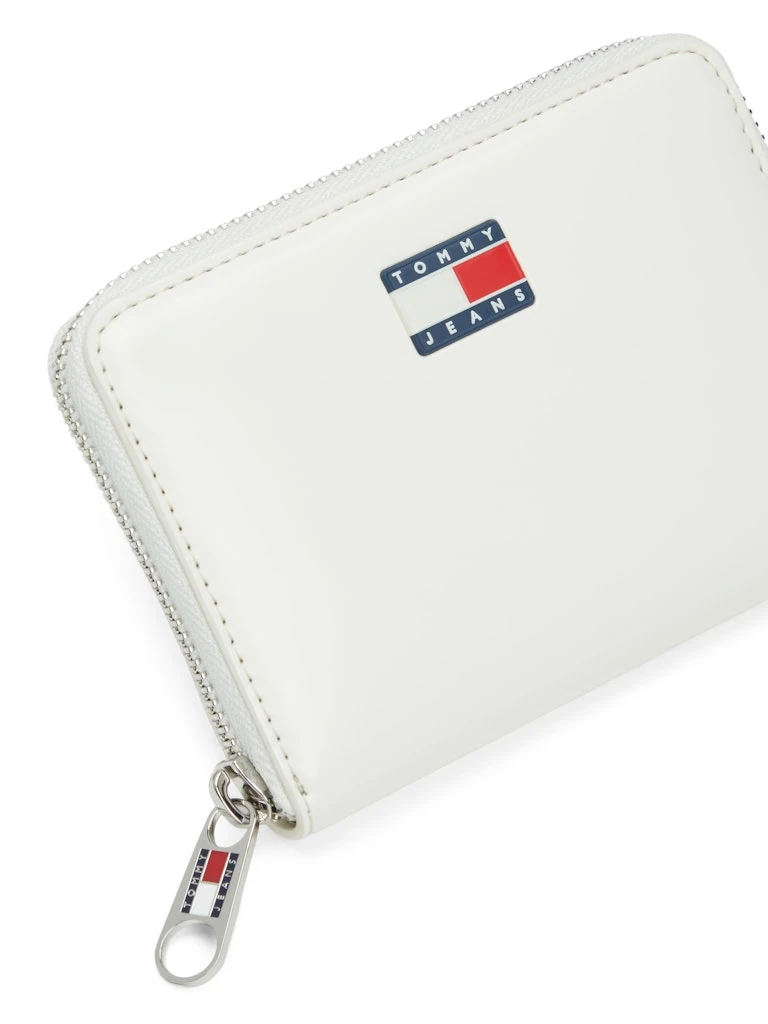 Tommy Hilfiger Kadın Beyaz Fermuarlı Cüzdan
