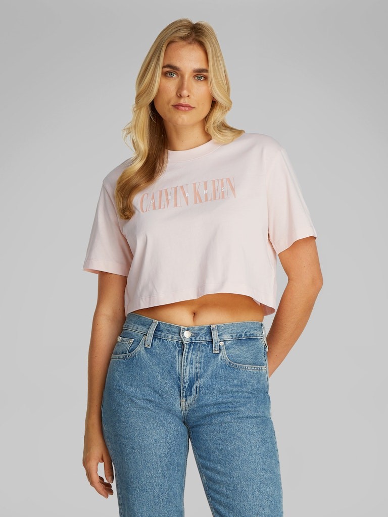 Calvin Klein Rejeneratif Pamuk PEMBE Kadın Kısa Kollu Boxy T-Shirt - J20J225578TGE
