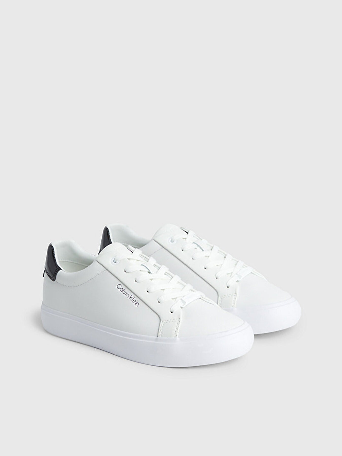 Calvin Klein Kadın Beyaz Kısa Taban Sneakers