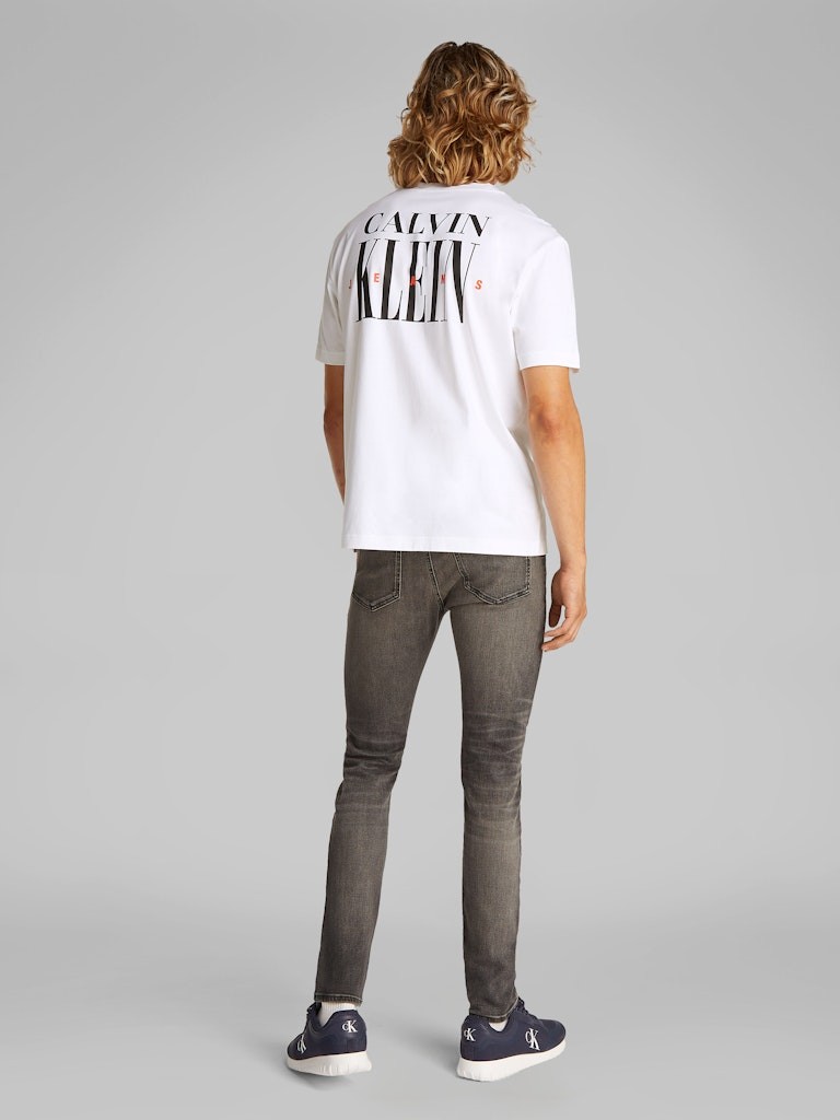Calvin Klein Rejeneratif Pamuk Beyaz Erkek Kısa Kollu T-Shirt - J30J327473YAF