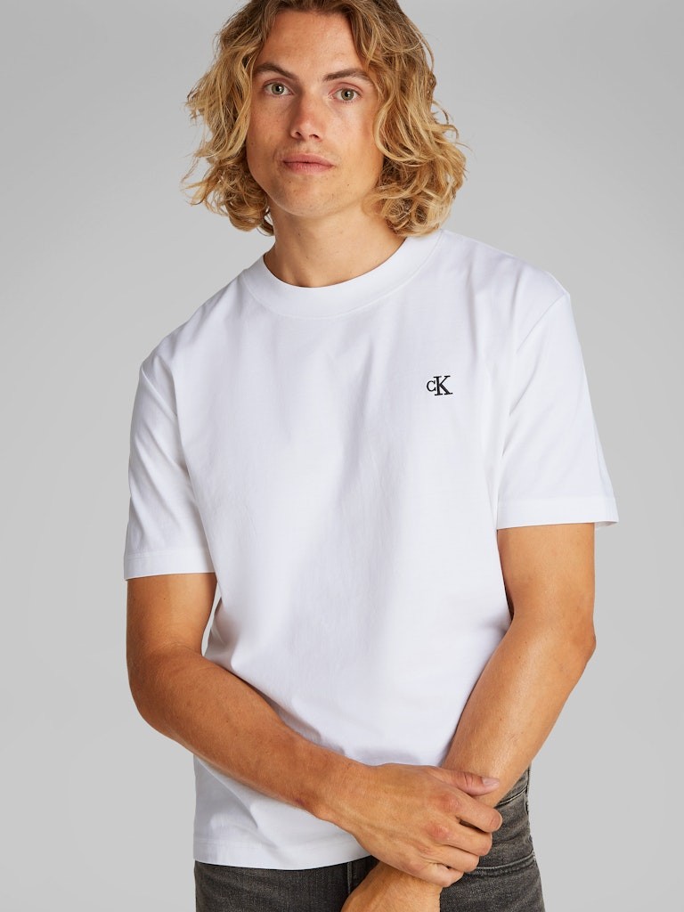 Calvin Klein Rejeneratif Pamuk Beyaz Erkek Kısa Kollu T-Shirt - J30J327473YAF