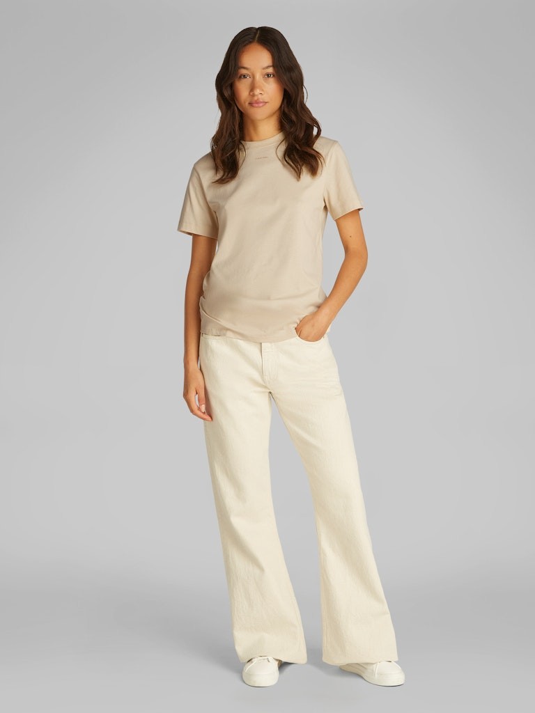 Calvin Klein Rejeneratif Pamuk Bej Kadın Kısa Kollu T-Shirt - K20K207519PCH