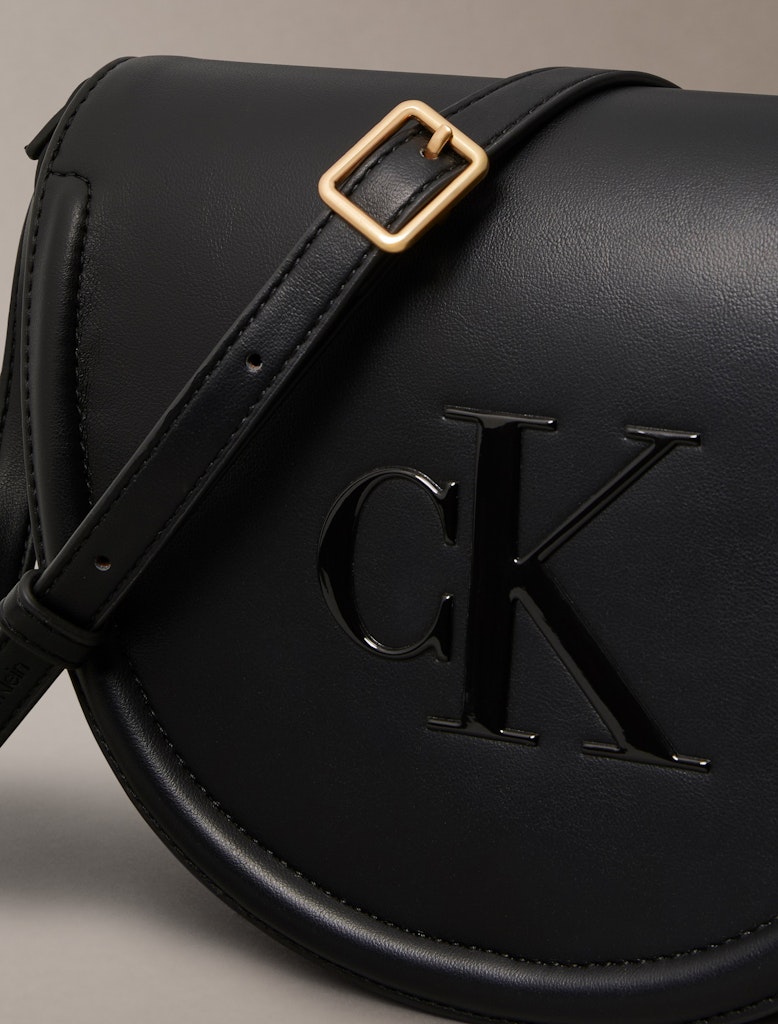 Calvin Klein Kadın Siyah Çapraz El Çantası
