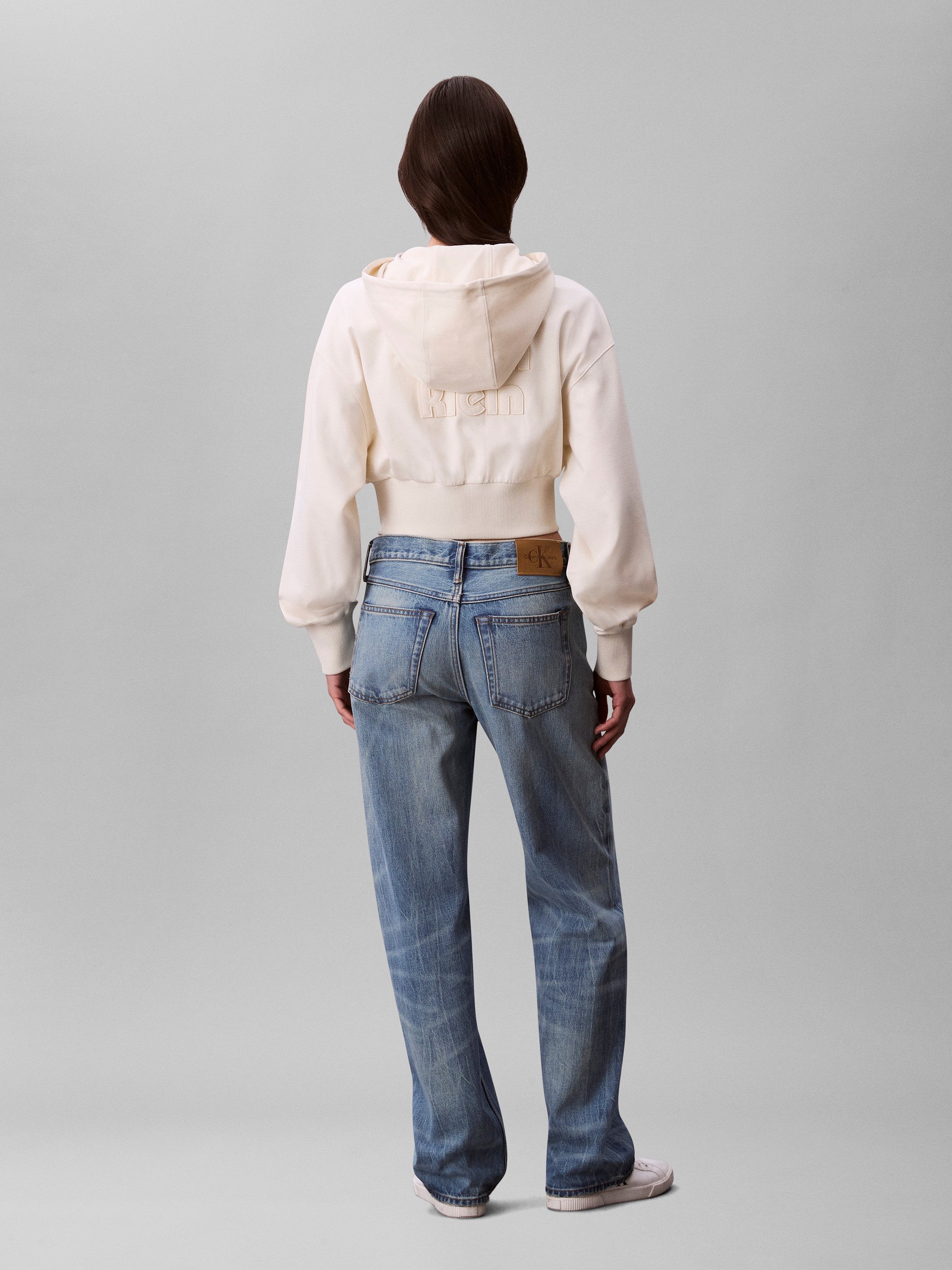 Calvin Klein Kadın Beyaz Tam Fermuarlı Sweatshirt