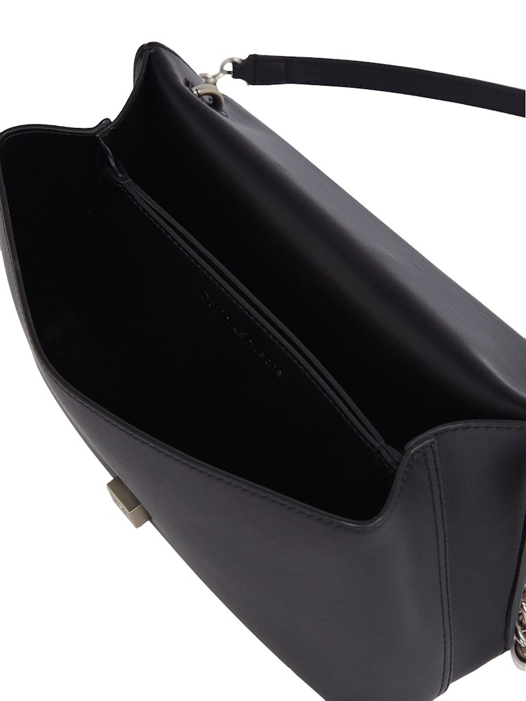 Calvin Klein Kadın Sculpted Siyah Çanta - K60K61222101R