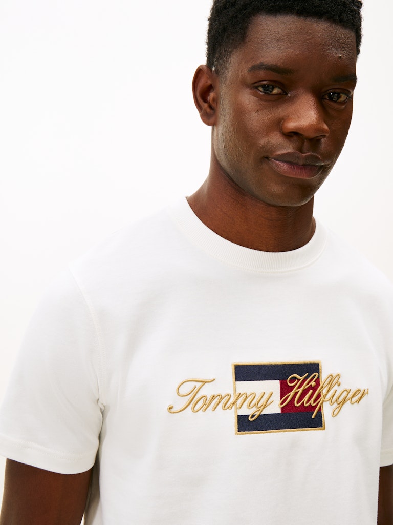 Tommy Hilfiger Erkek O Yaka Bayraklı Beyaz T-Shirt