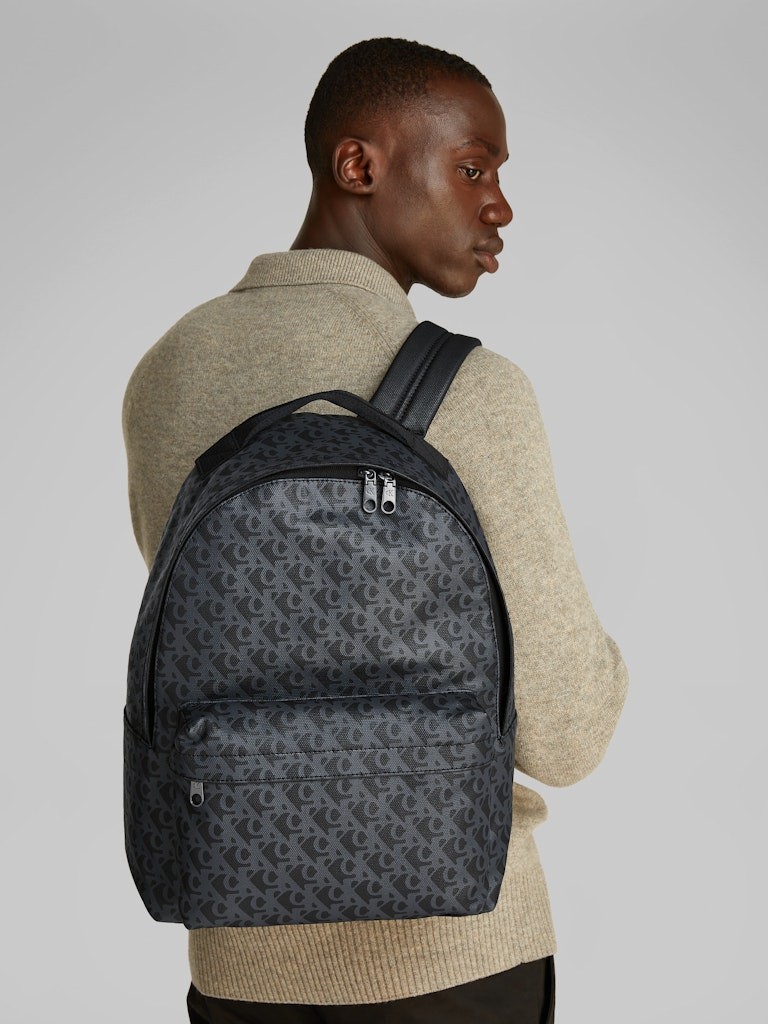 Calvin Klein Siyah Erkek Sırt Çantası - LV04G3112GUB1