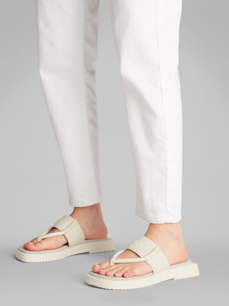 Calvin Klein Bej Kadın Parmak Arası Terlik - YW0YW01717AEO