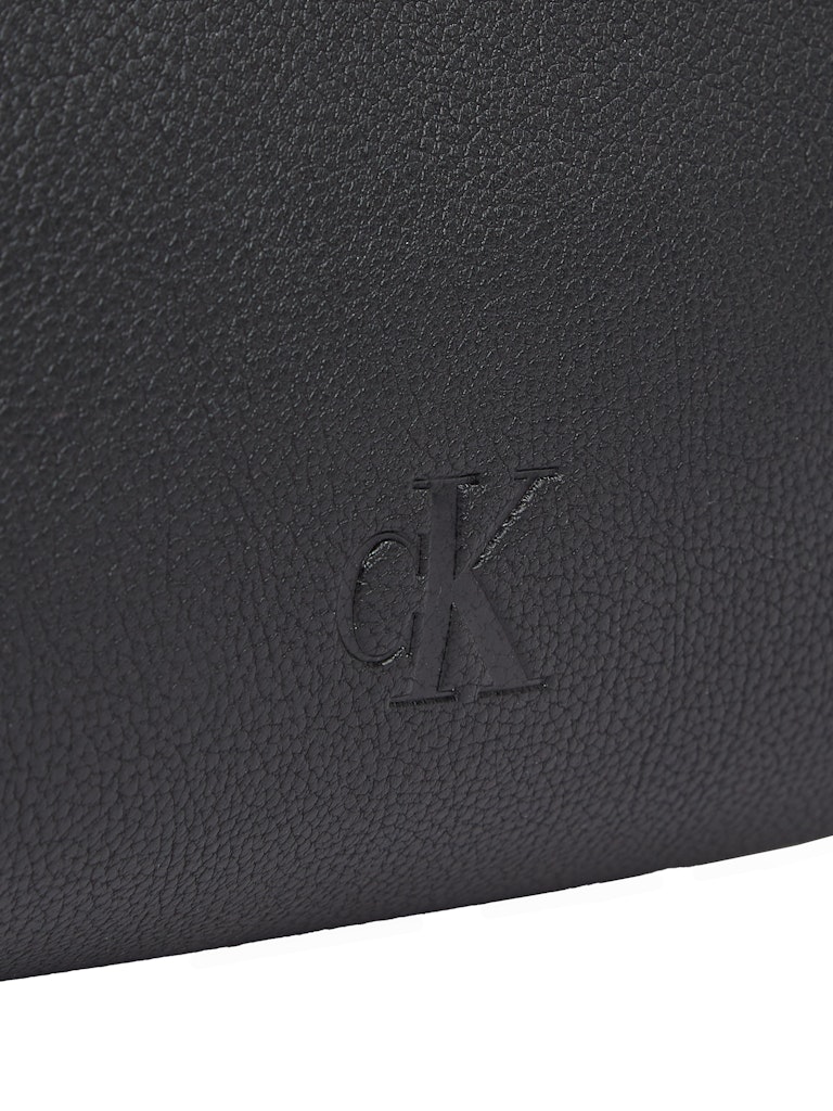 Calvin Klein Logolu Ayarlanabilir Askılı Siyah Kadın Çanta
