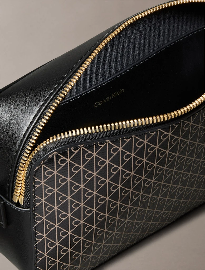 Calvin Klein Kadın Siyah Çapraz El Çantası