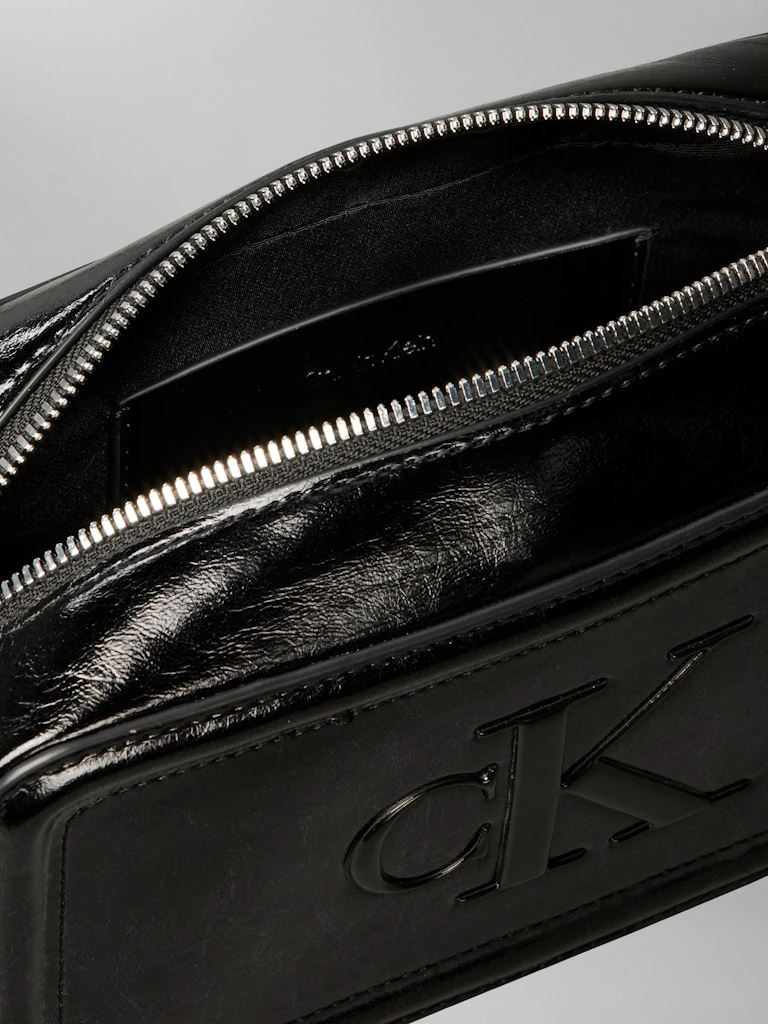 Calvin Klein Kadın Siyah Çapraz Omuz Çantası