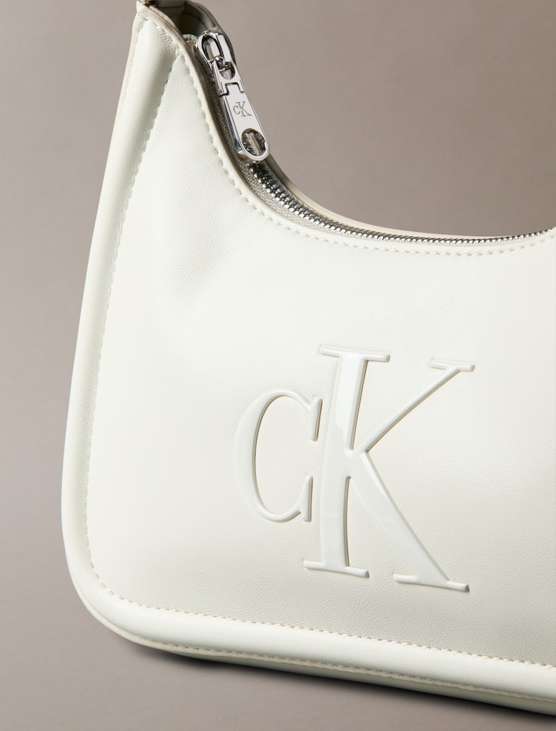 Calvin Klein Kadın Beyaz Çapraz El Çantası