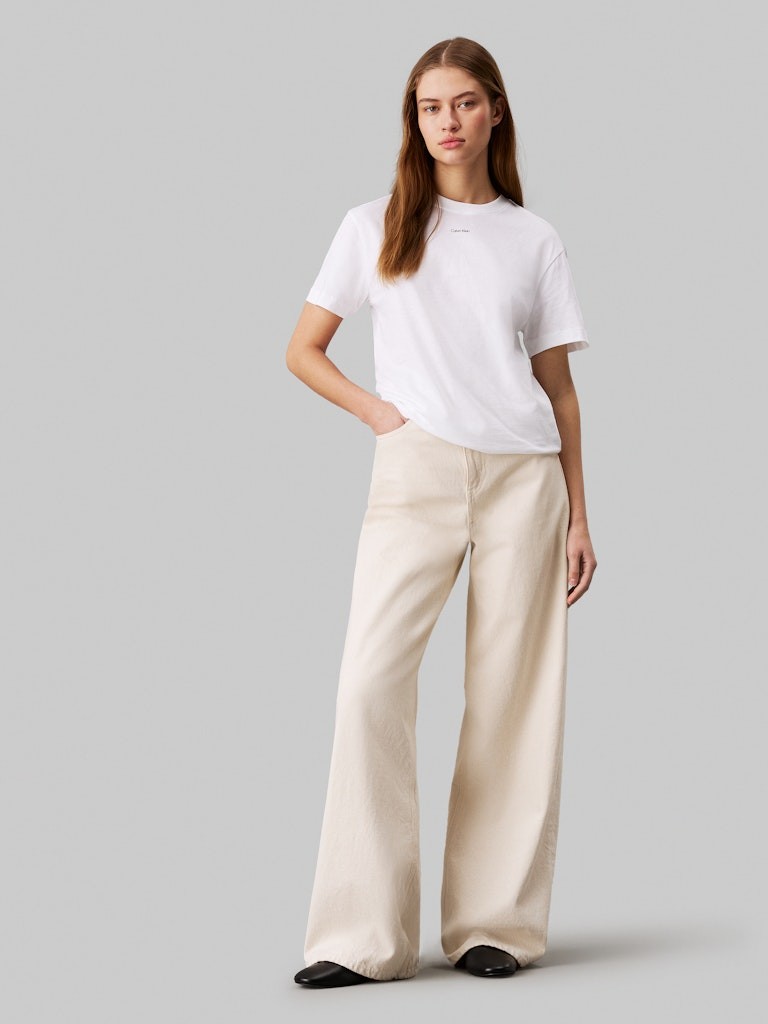 Calvin Klein Rejeneratif Pamuk Beyaz Kadın Kısa Kollu T-Shirt - K20K207519YAF
