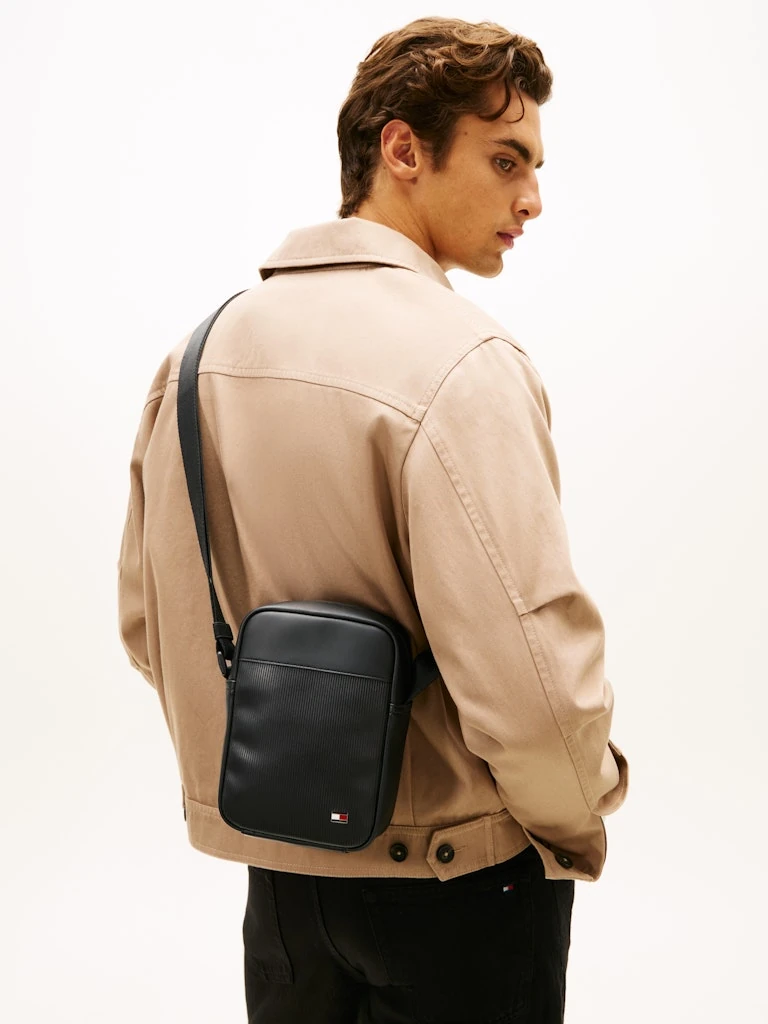 Tommy Hilfiger Erkek Siyah Çapraz El Çantası