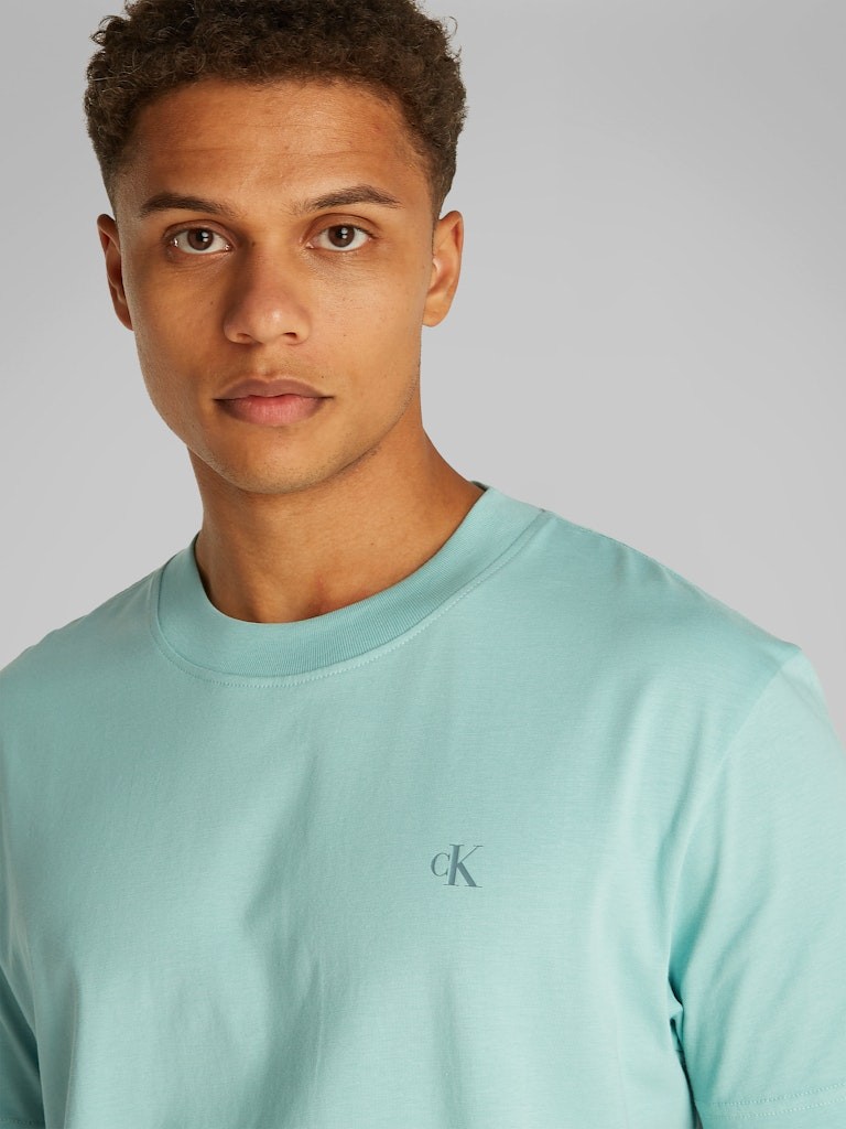 Calvin Klein Rejeneratif Pamuk Yeşil Erkek Kısa Kollu T-Shirt - J30J327523MR5