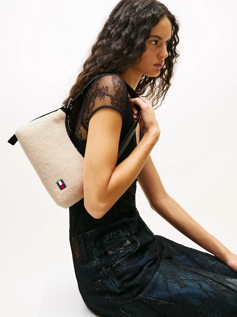 Tommy Hilfiger Kadın Ekru Omuz El Çantası