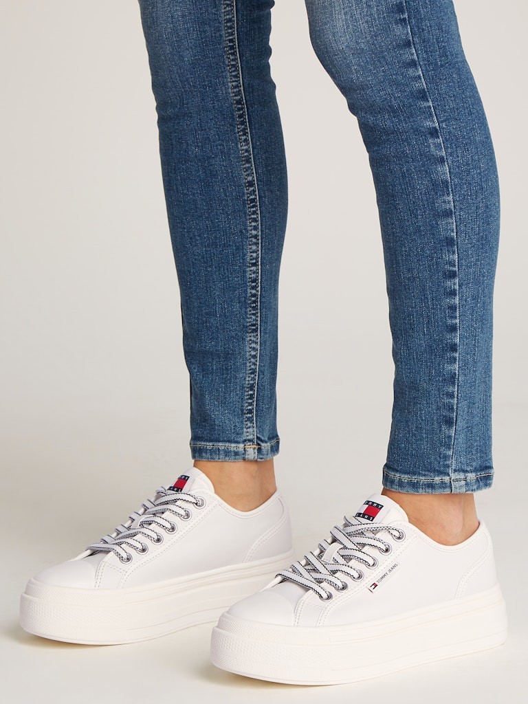 Tommy Hilfiger Deri Beyaz Kadın Kalın Taban Sneakers - EN0EN02714YBL