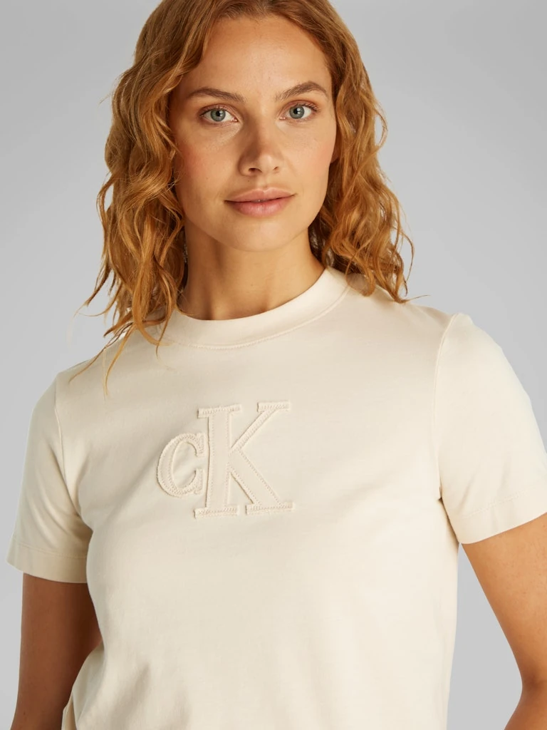 Calvin Klein Rejeneratif Pamuk Bej Kadın Kısa Kollu T-Shirt