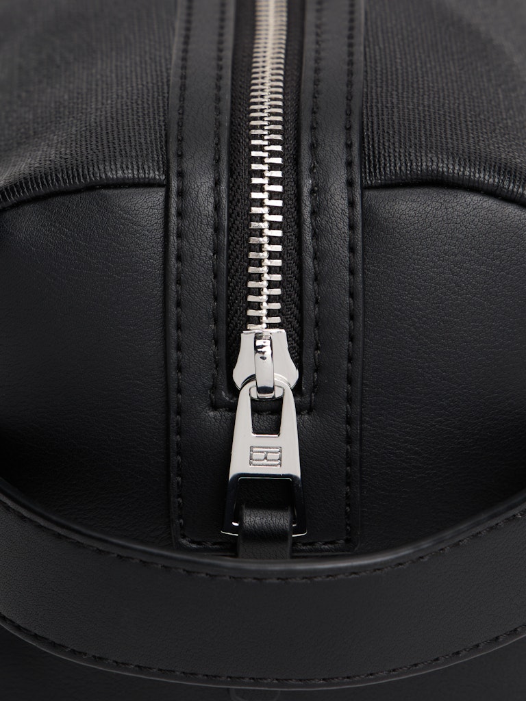 Tommy Hilfiger Erkek Washbag Siyah Çanta