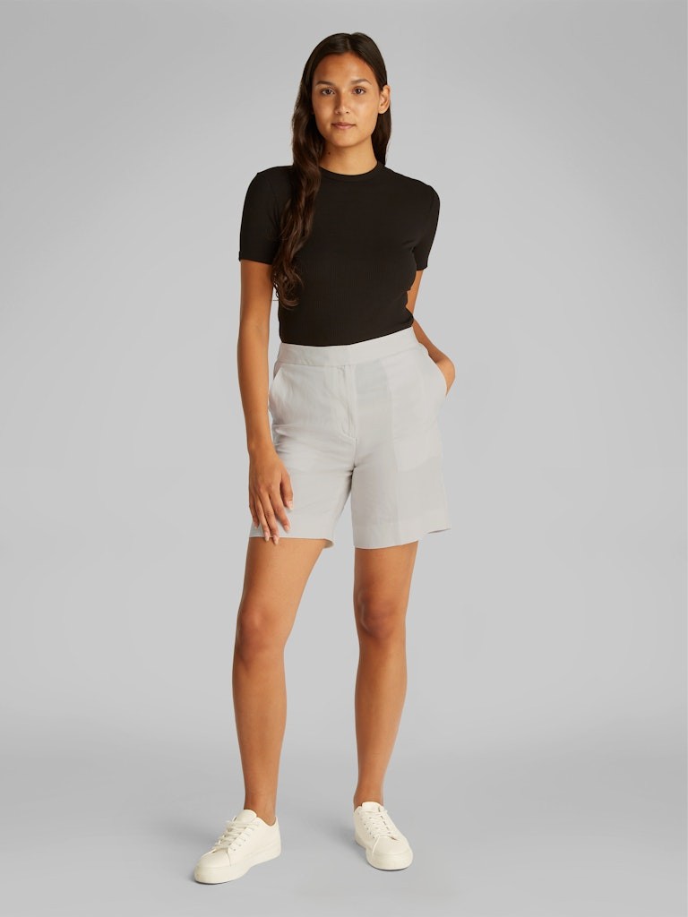 Calvin Klein Liyosel Bej Kadın Uzun Şort - K20K208380ADA