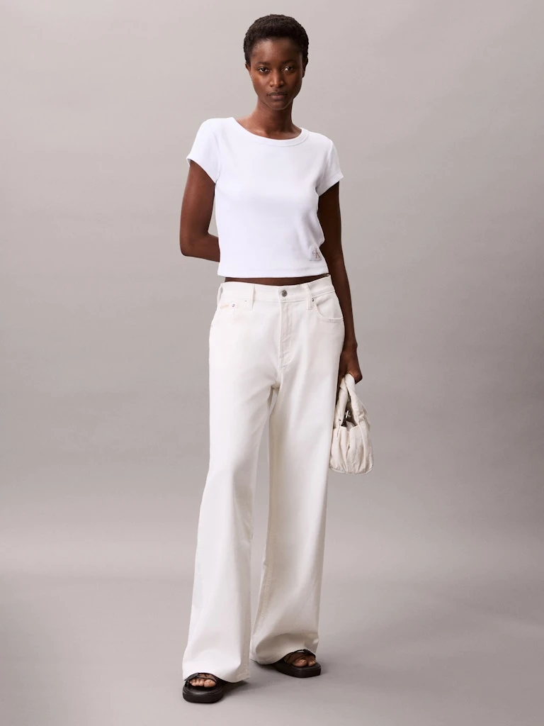 Calvin Klein Kadın Beyaz Pamuk 0 Yaka Kısa Kolu T-Shirt