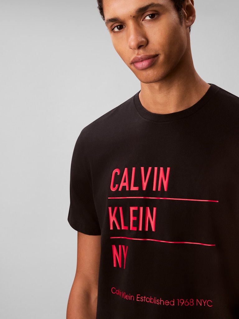 Calvin Klein Erkek Siyah O Yaka T-Shirt