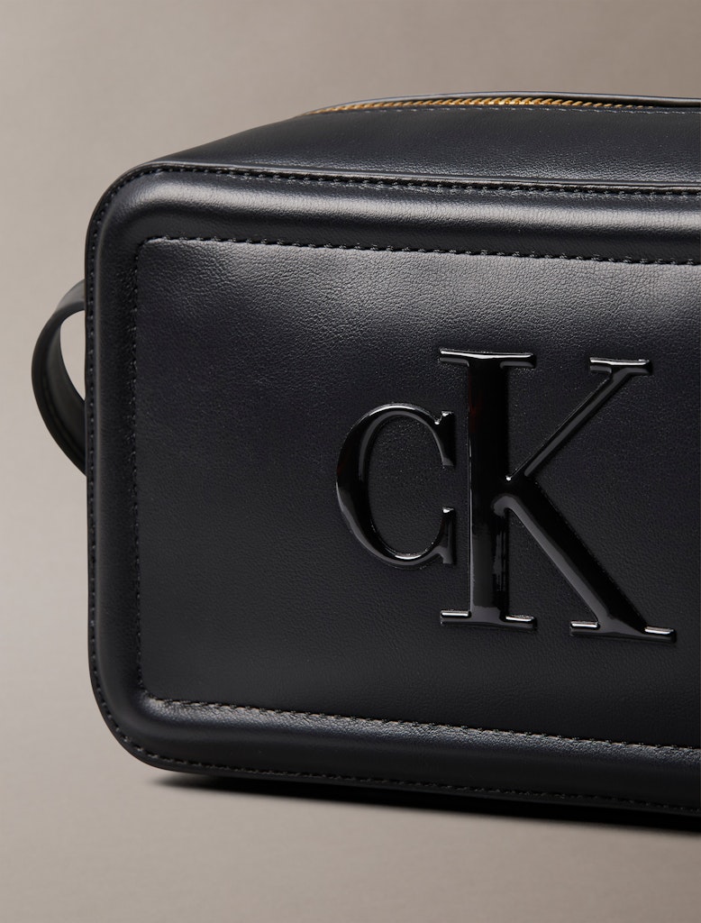 Calvin Klein Kadın Siyah Çapraz El Çantası