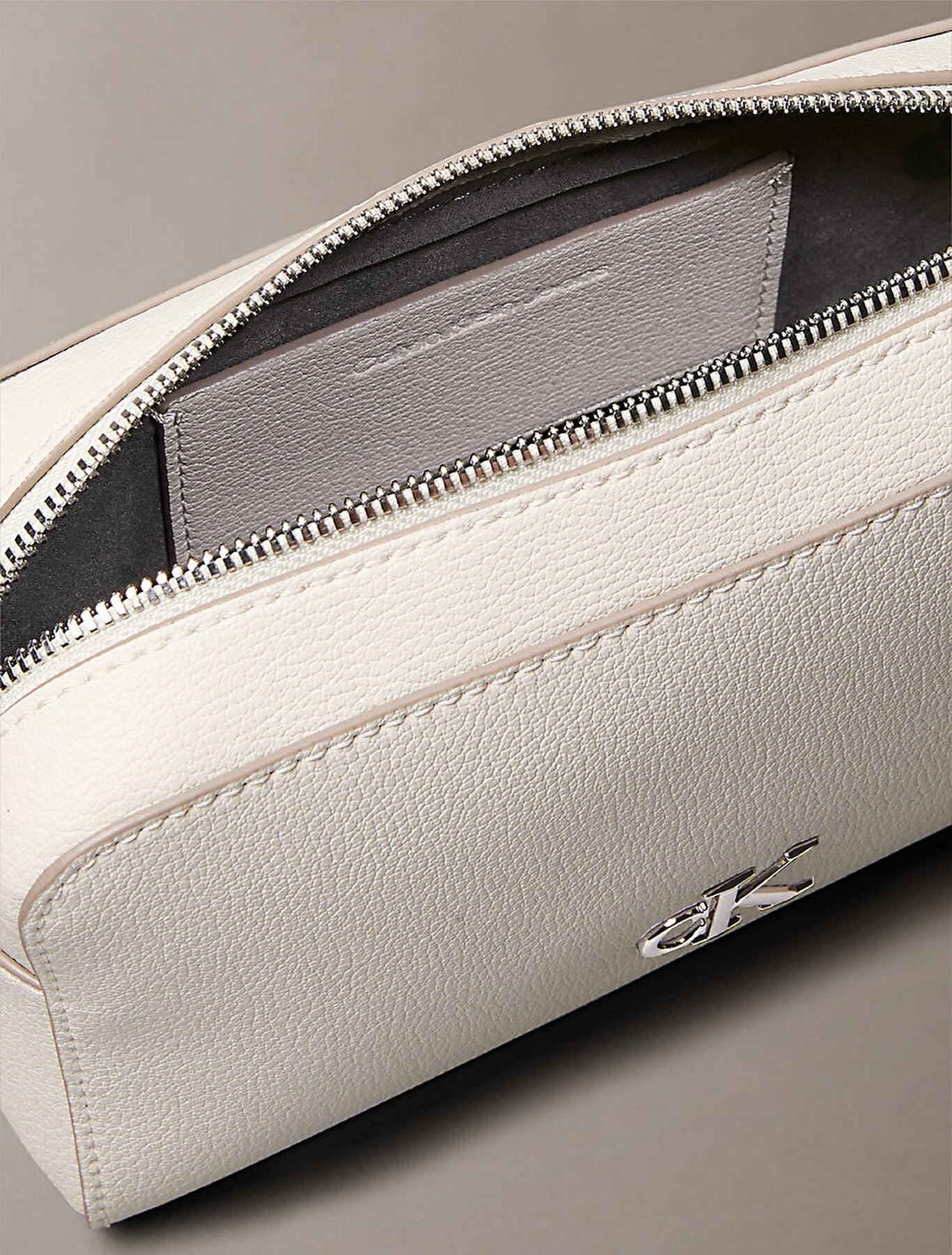 Calvin Klein Bej Kadın Çapraz Çanta - LV04K3162GCJH